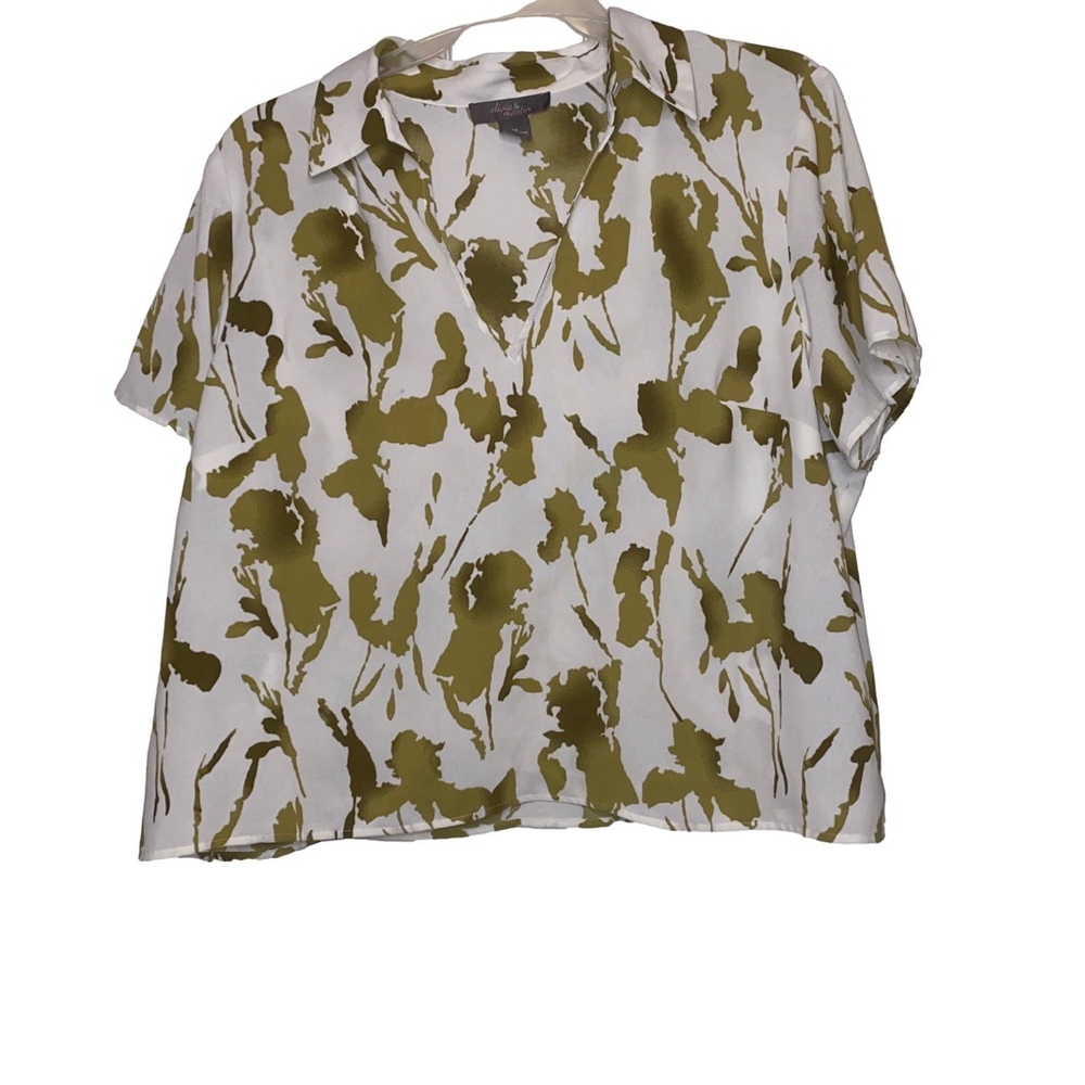 Women's Olivia & Martin Blouse - 2X - White & Gold Green Floral